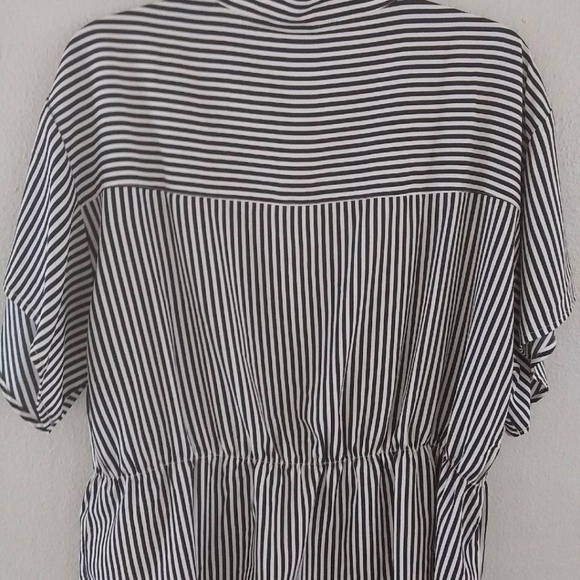 Ladies Striped Blouse - Picture 2 of 4